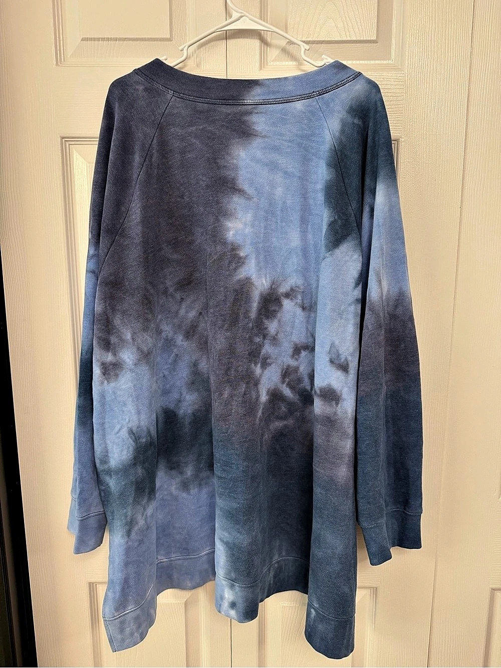 Woman’s Terra & Sky V-Neck Sweatshirt - Picture 2 of 7